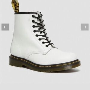 New Dr. Marten 1460 SMOOTH LEATHER LACE UP BOOTS women size 5